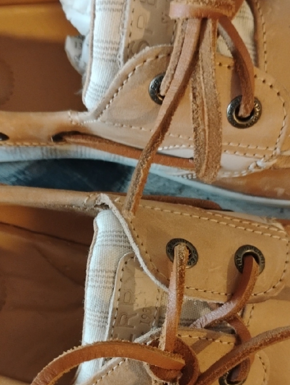 Sperry Tan Leather Boat Shoes - Lace Up Casual - Picture 8 of 8